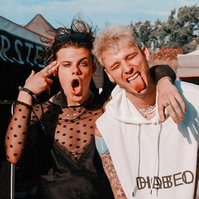 #CulturaPop: ¡Drama entre YUNGBLUD y MGK!